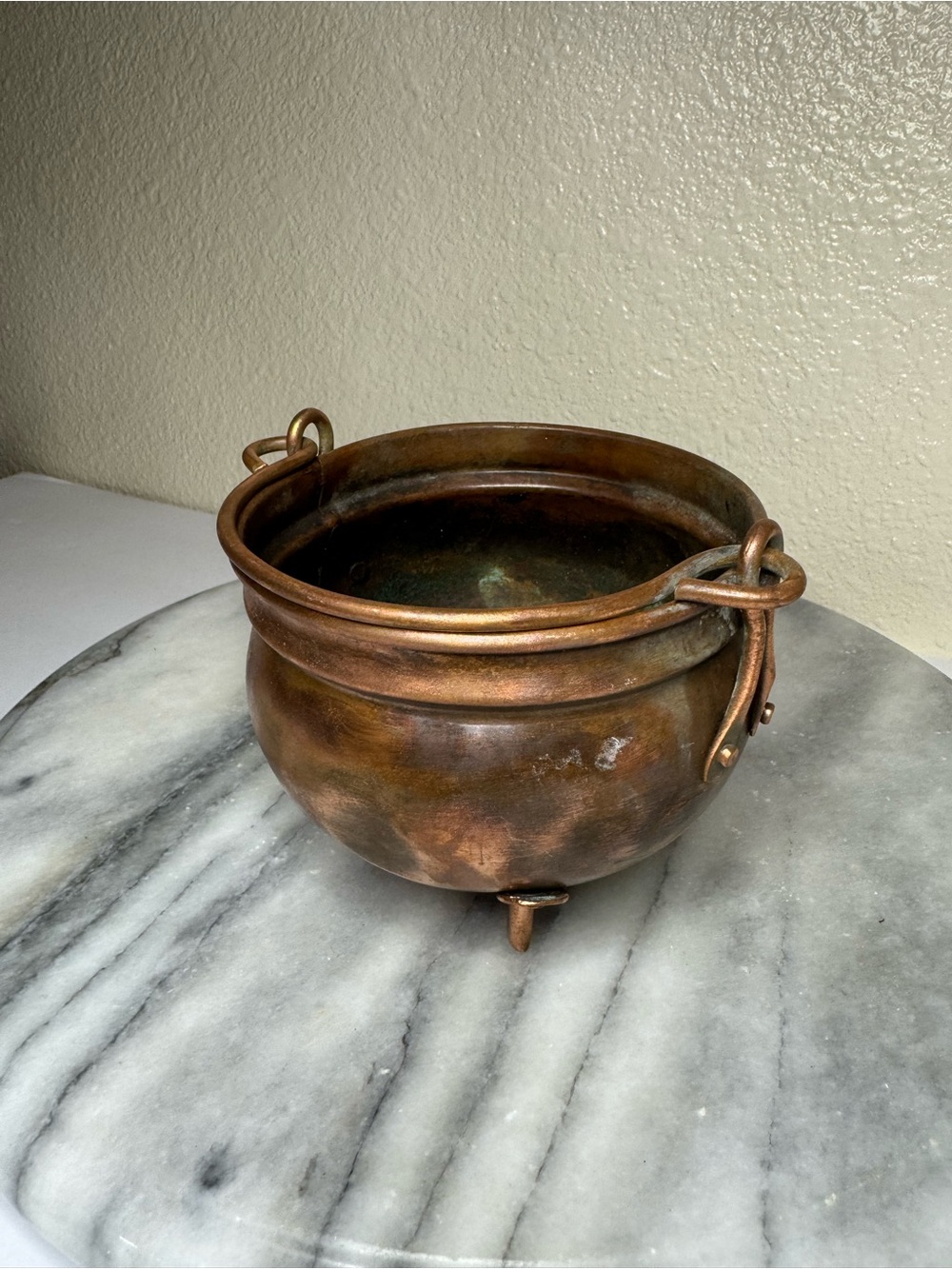 Antique-Style Copper Cauldron Pot - Rustic Copper Finish